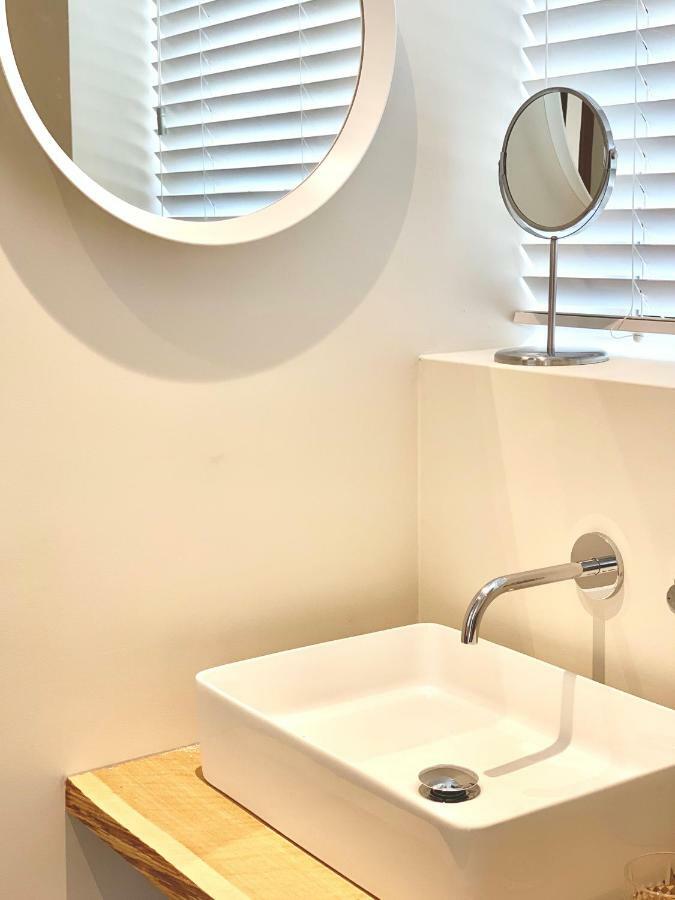 Bed & Breakfast Karakter 덴던겐 외부 사진